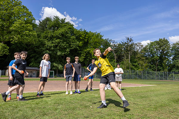 Sportliche Aktivitäten von Schülerinnen und Schülern der Schule