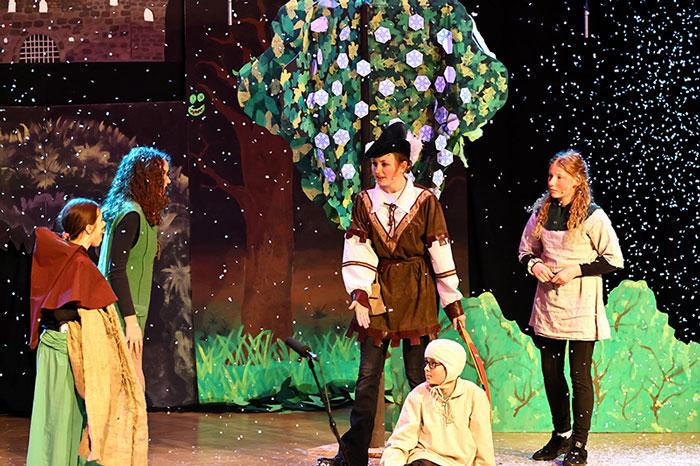 Theaterprojekt mit Schülerinnen und Schülern am Wittekind-Gymnasium